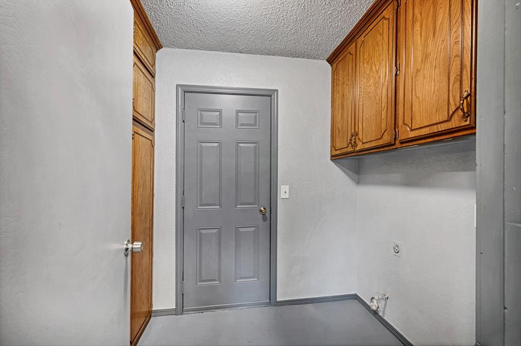 813 Wandering Way Property Photo 21
