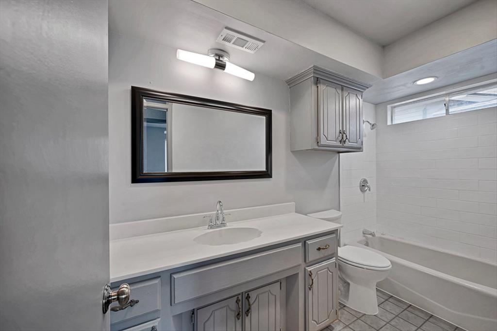 813 Wandering Way Property Photo 25