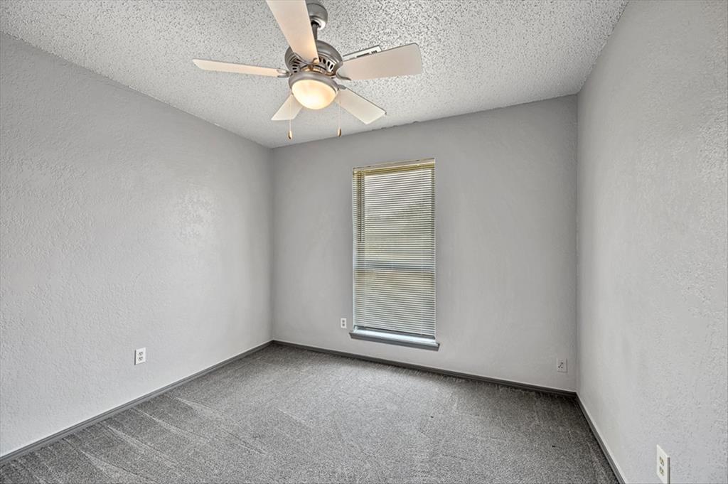 813 Wandering Way Property Photo 27