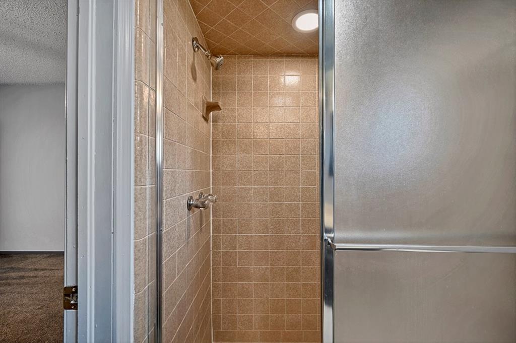813 Wandering Way Property Photo 32