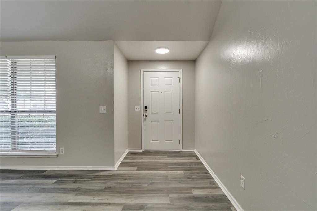 2101 Cedar Meadow Lane Property Photo 4
