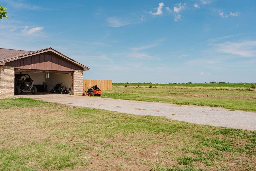 12497 N 1780 Road Property Photo 3