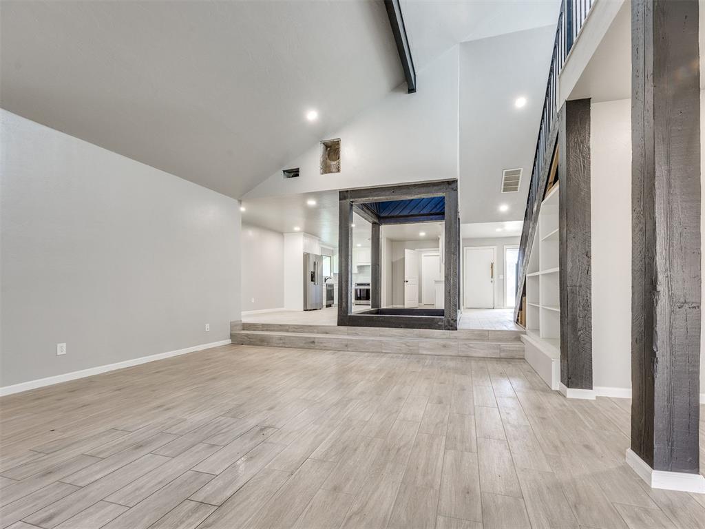 11609 Twisted Oak Road Property Photo 12