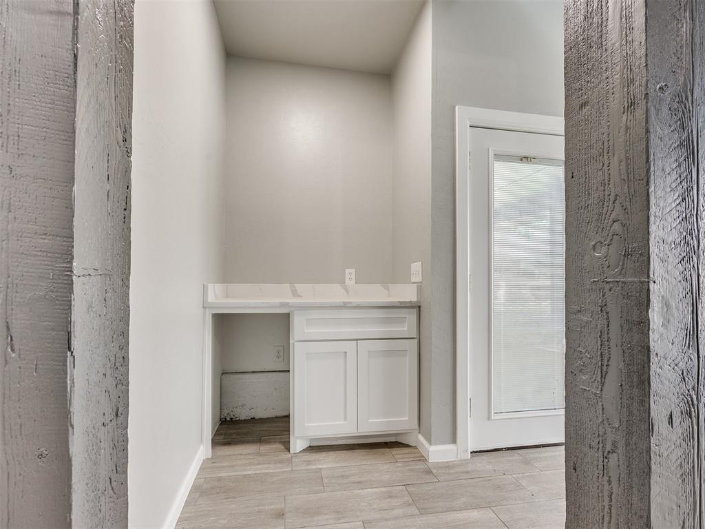 11609 Twisted Oak Road Property Photo 14