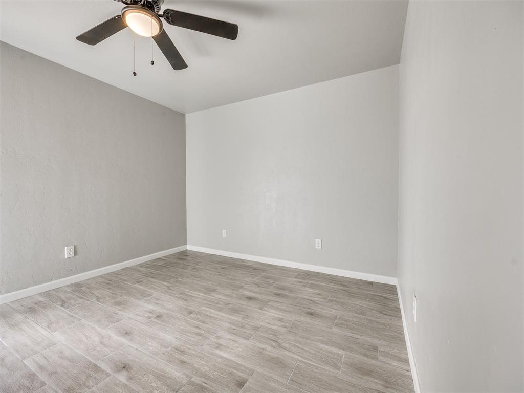 11609 Twisted Oak Road Property Photo 17