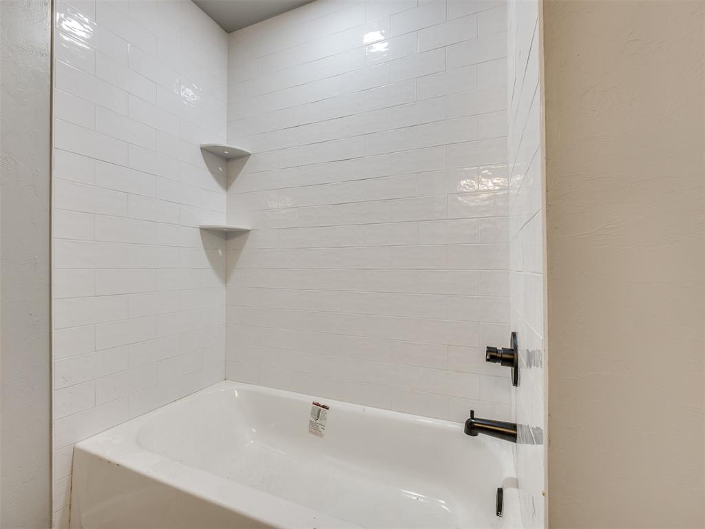 11609 Twisted Oak Road Property Photo 21