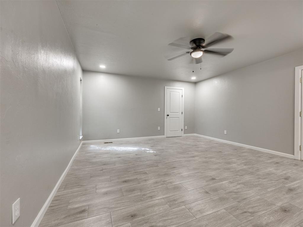 11609 Twisted Oak Road Property Photo 27