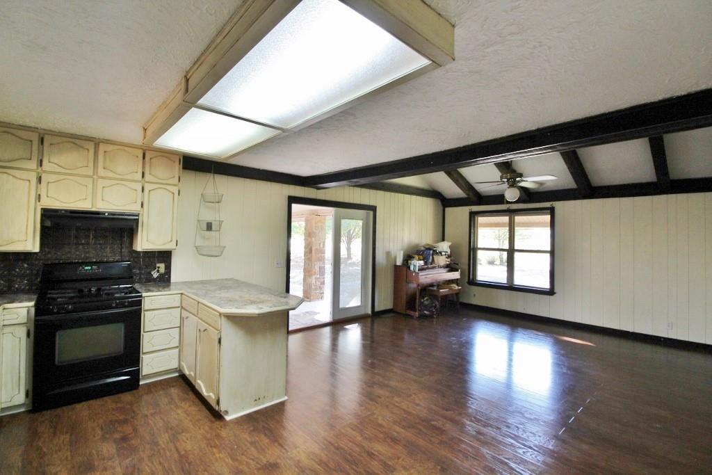 8180 E 1225 Property Photo 17