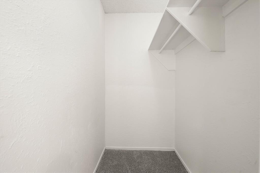 10906 Penrith Lane Property Photo 13