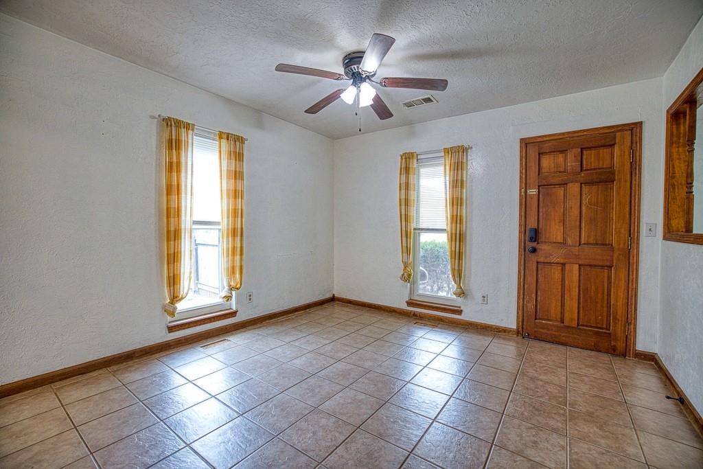 212 S 9th Street Property Photo 6