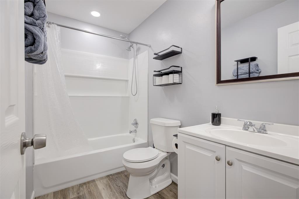 2605 Yorkshire Avenue Property Photo 18