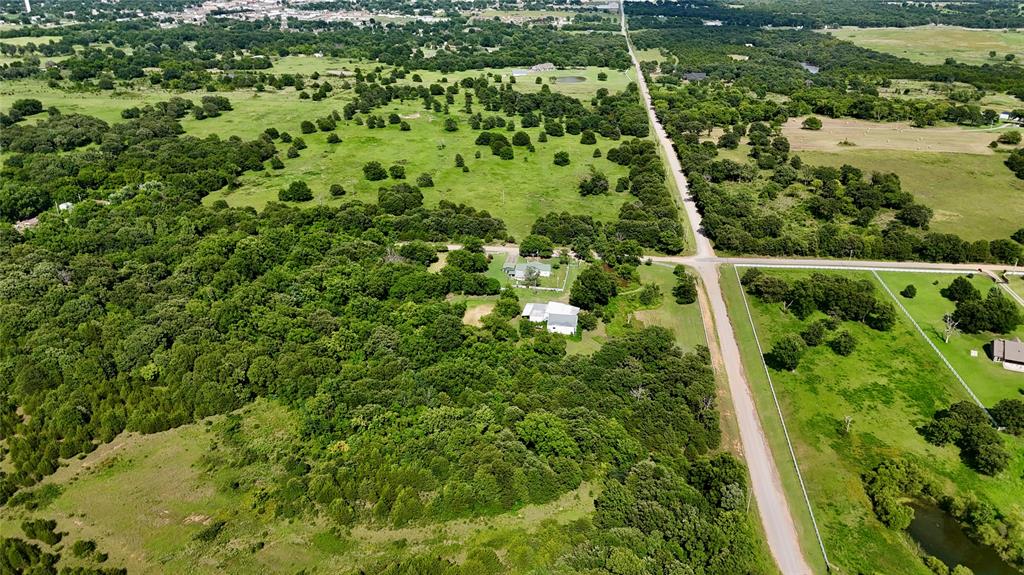 8 E 880 Road Property Photo 1