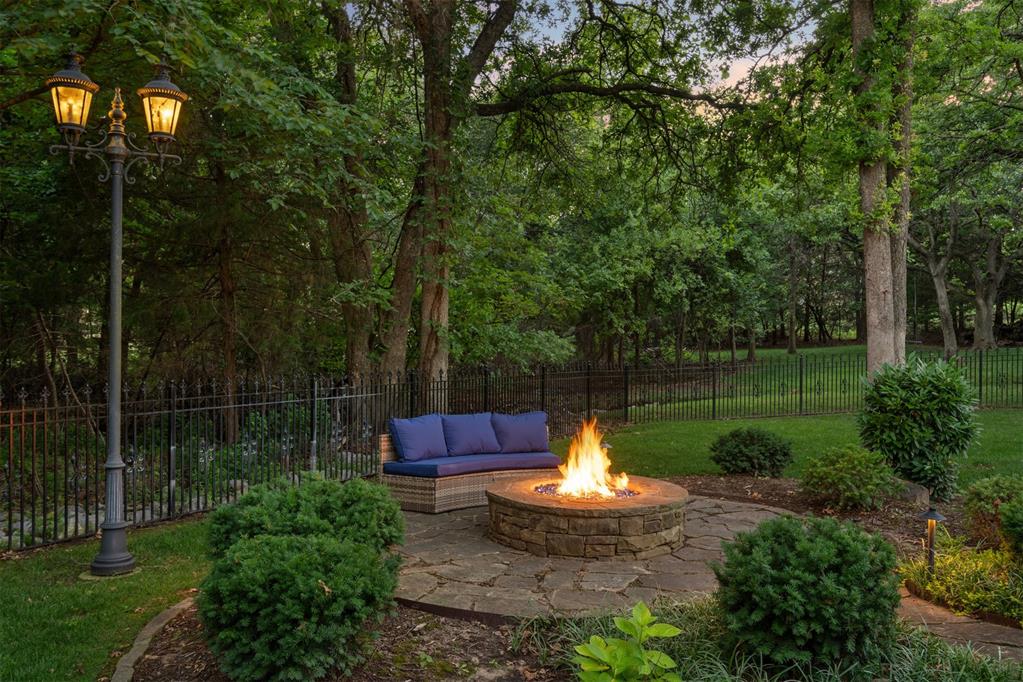 1807 Summerhaven Way Property Photo 3