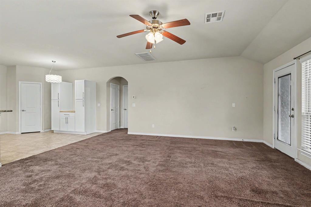 9505 Timberwind Lane Property Photo 8