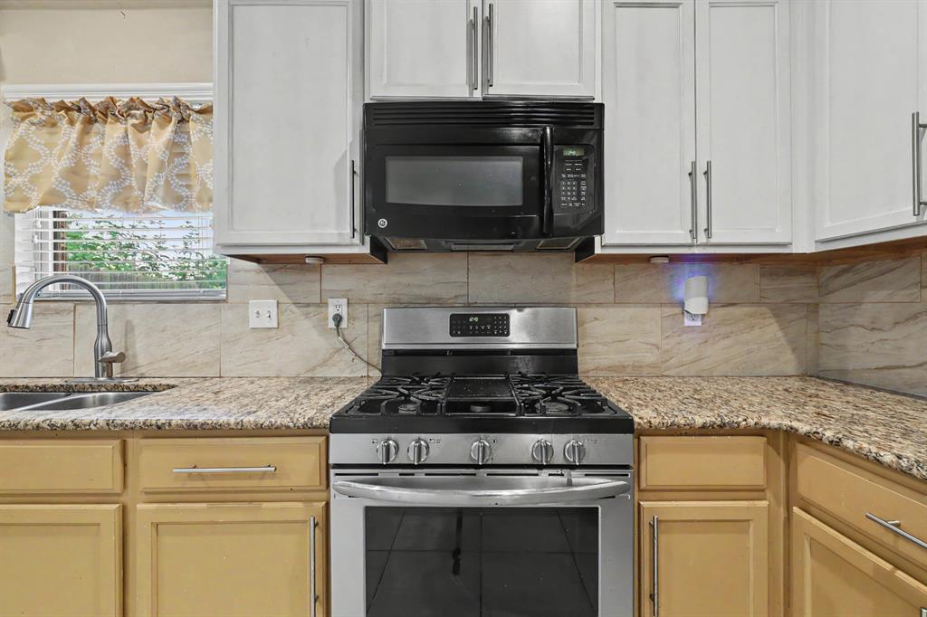 9505 Timberwind Lane Property Photo 11