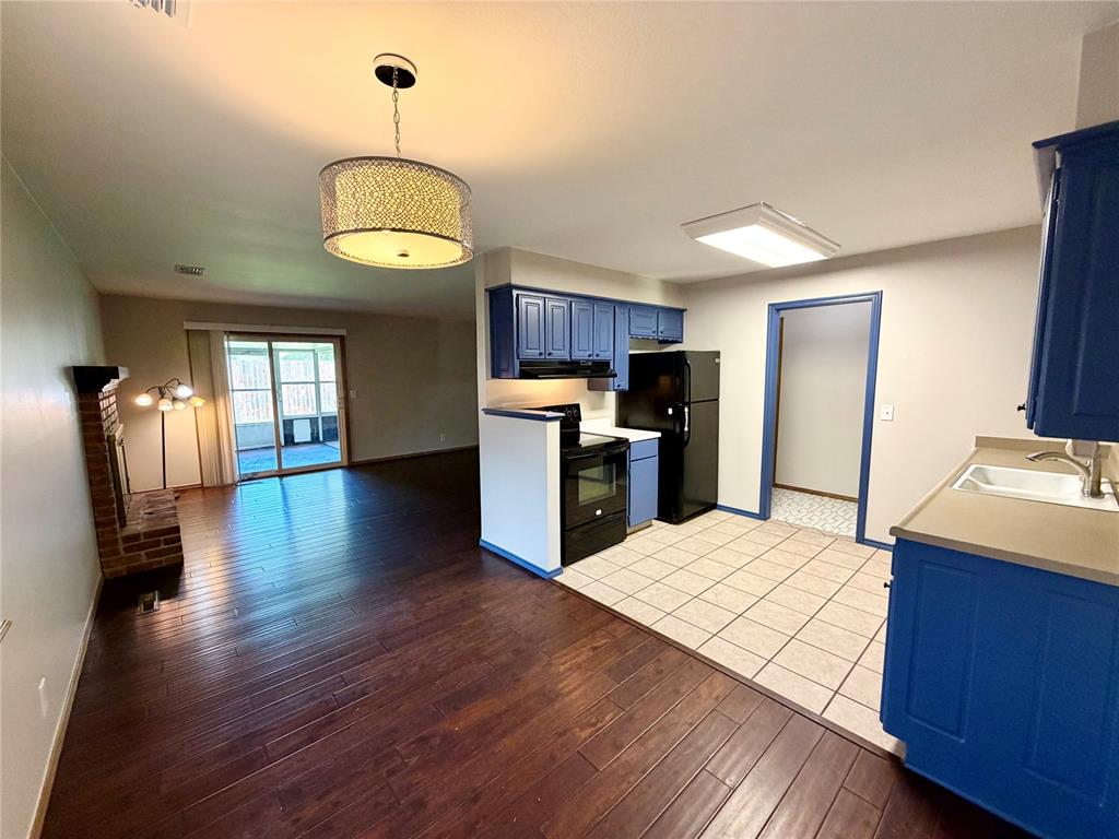 11200 Greystone Avenue Property Photo 7