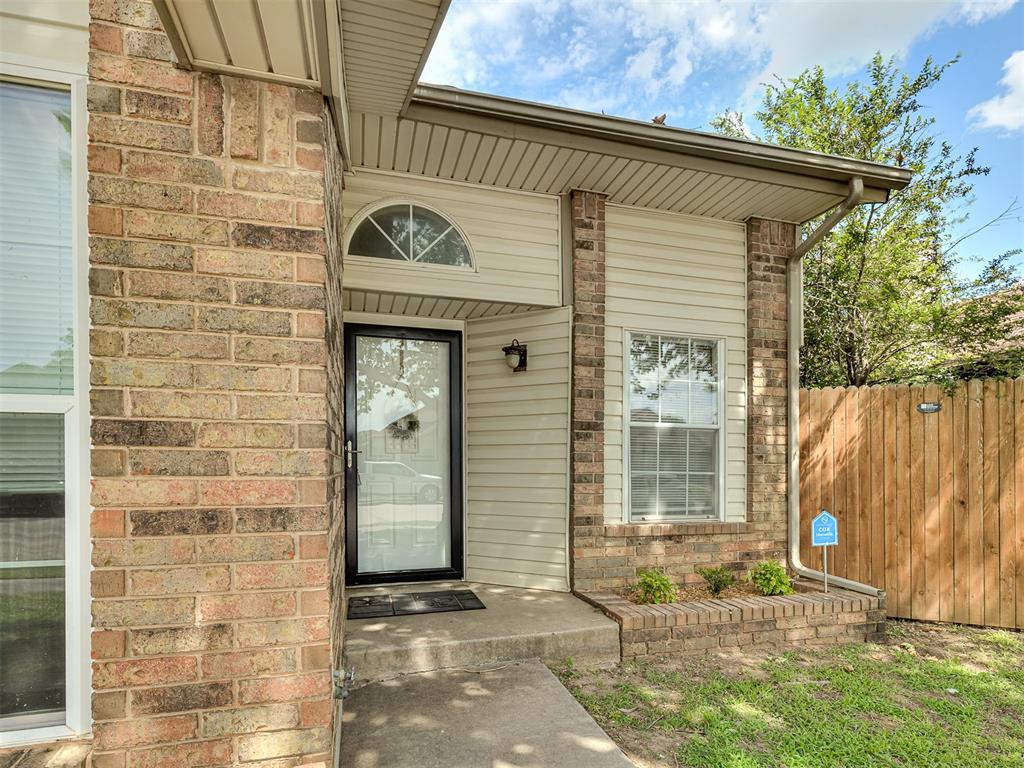 2124 Lonnie Property Photo 1