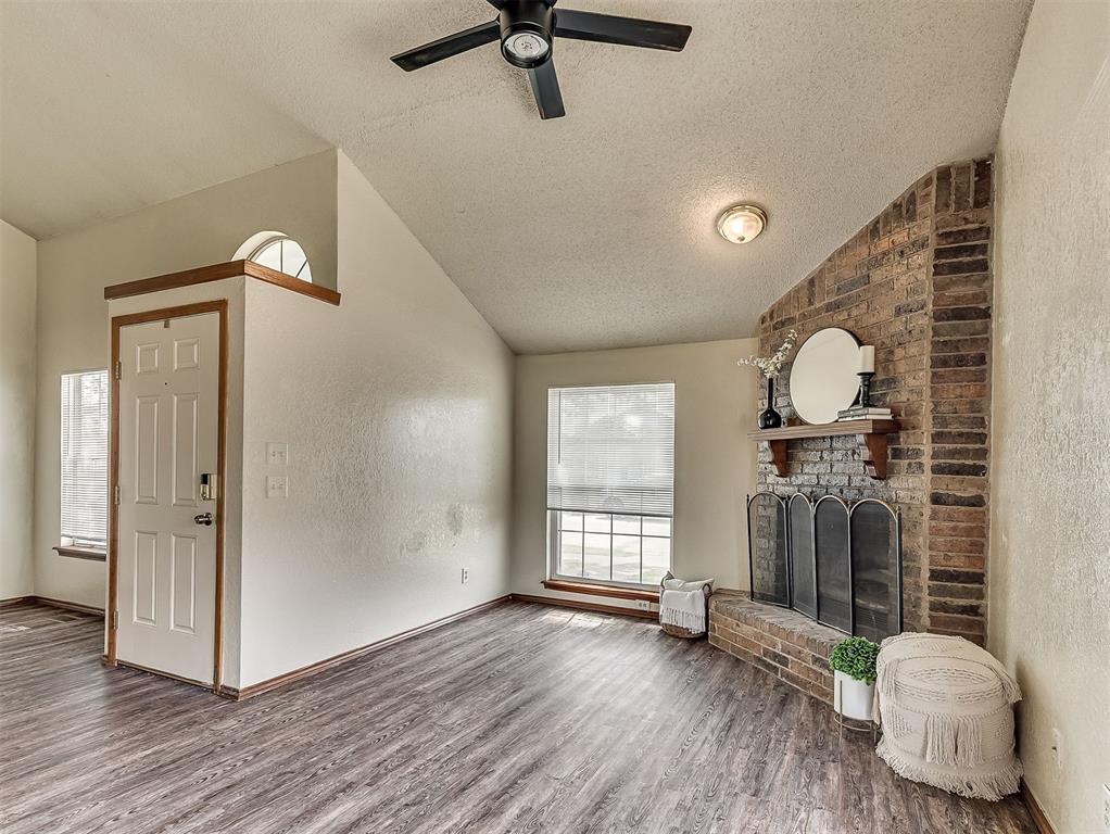 2124 Lonnie Property Photo 4