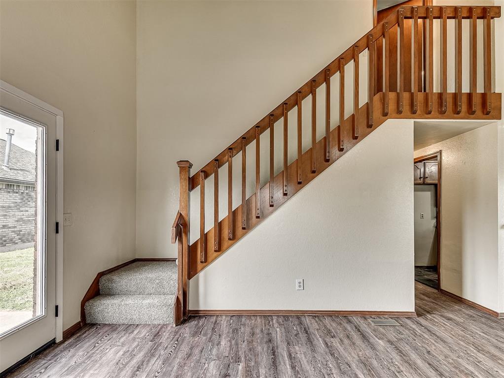 2124 Lonnie Property Photo 7