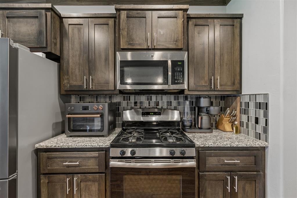 6116 Beverly Hills Drive Property Photo 19