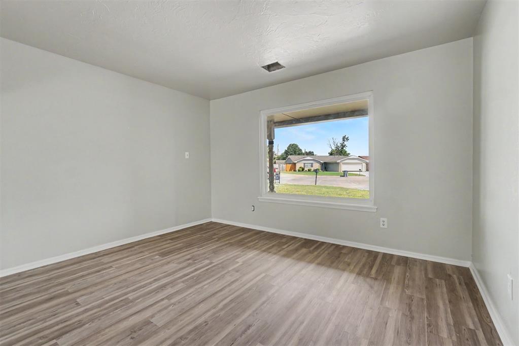 1722 Nw Crosby Park Boulevard Property Photo 6