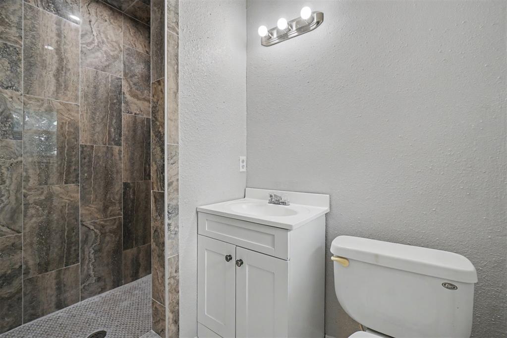 1722 Nw Crosby Park Boulevard Property Photo 18