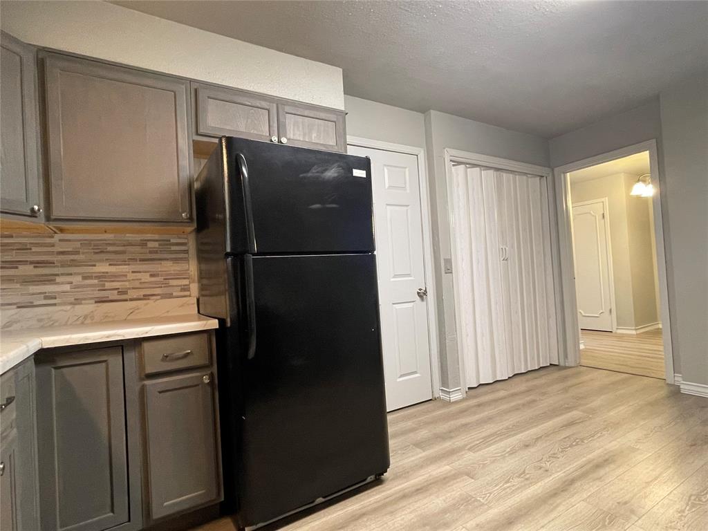 5913 Crestview Drive Property Photo 8
