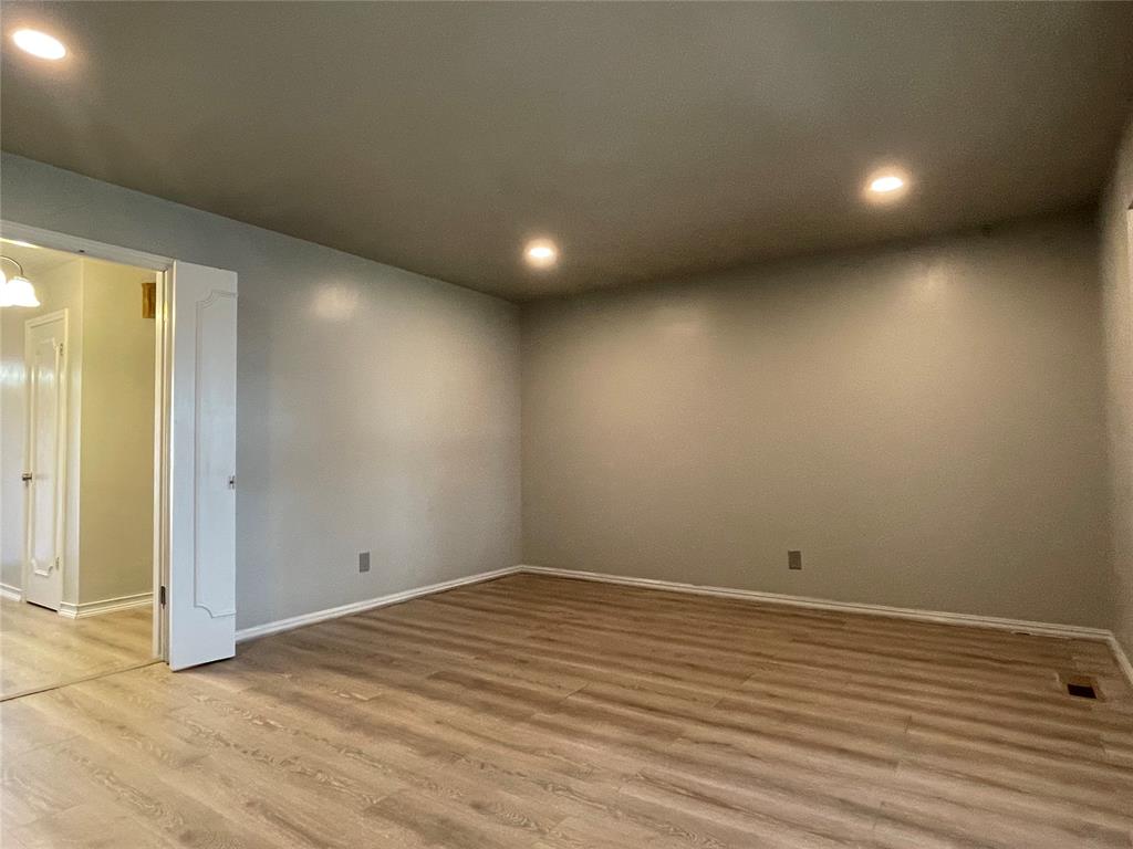 5913 Crestview Drive Property Photo 19