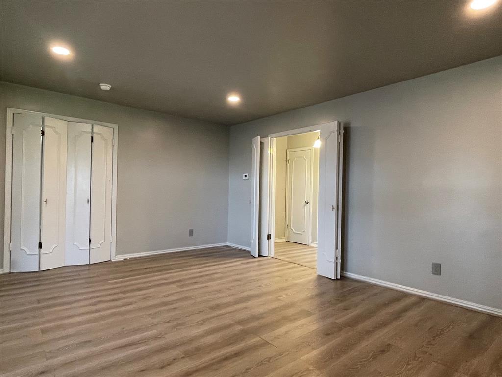 5913 Crestview Drive Property Photo 21