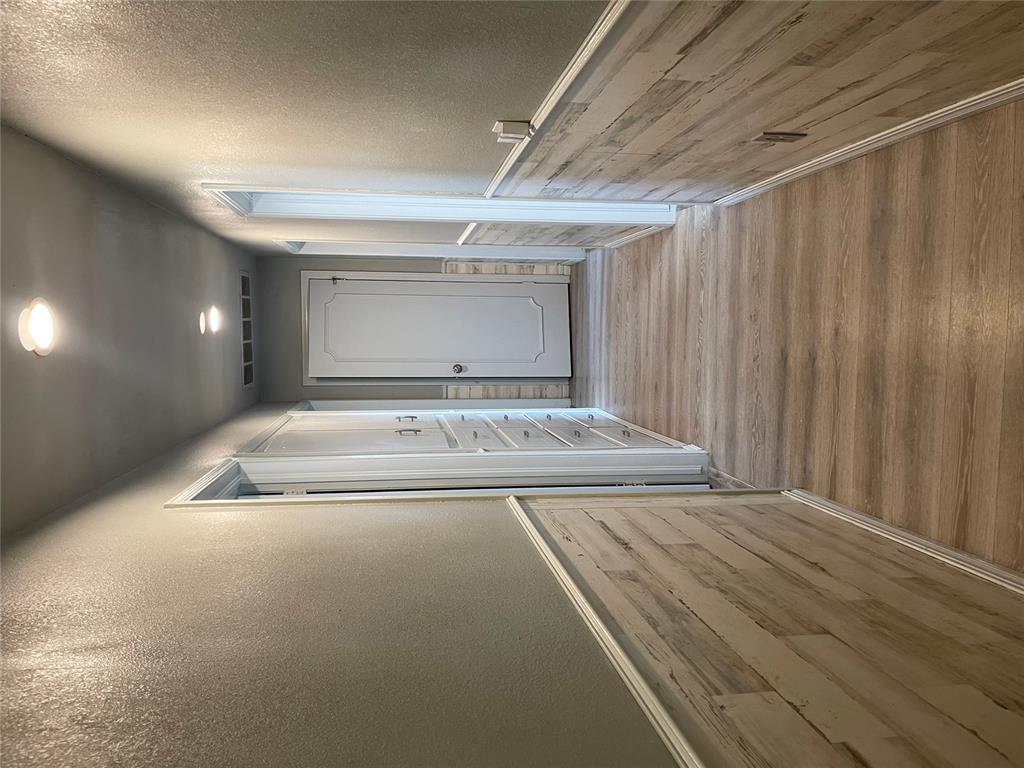 5913 Crestview Drive Property Photo 22