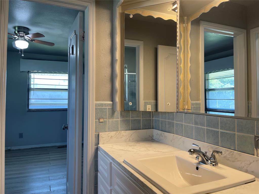 5913 Crestview Drive Property Photo 26