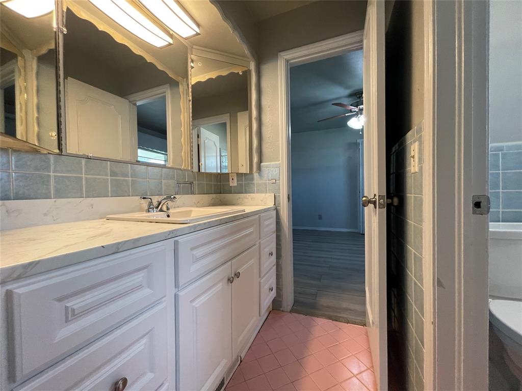 5913 Crestview Drive Property Photo 28