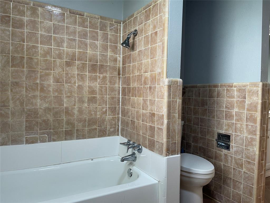 5913 Crestview Drive Property Photo 37