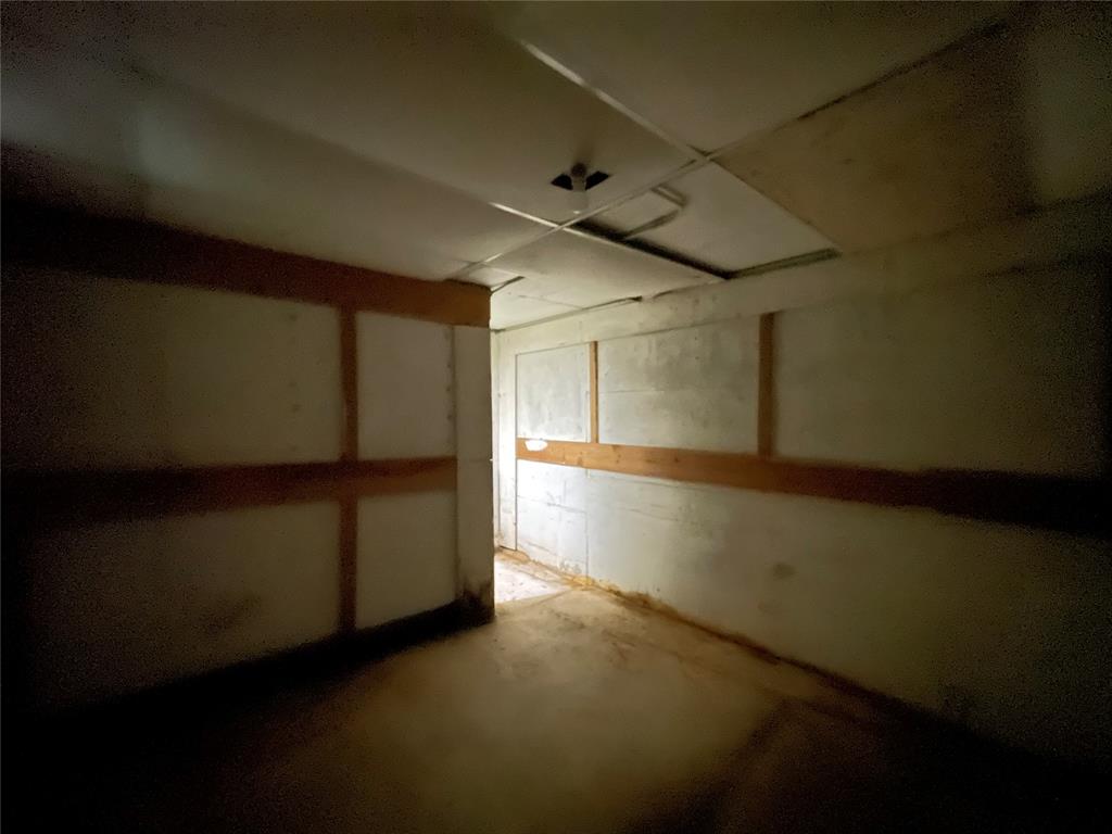 5913 Crestview Drive Property Photo 49