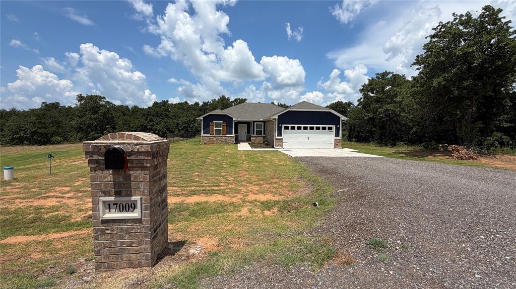 17009 Oak Ridge Circle Property Photo 1
