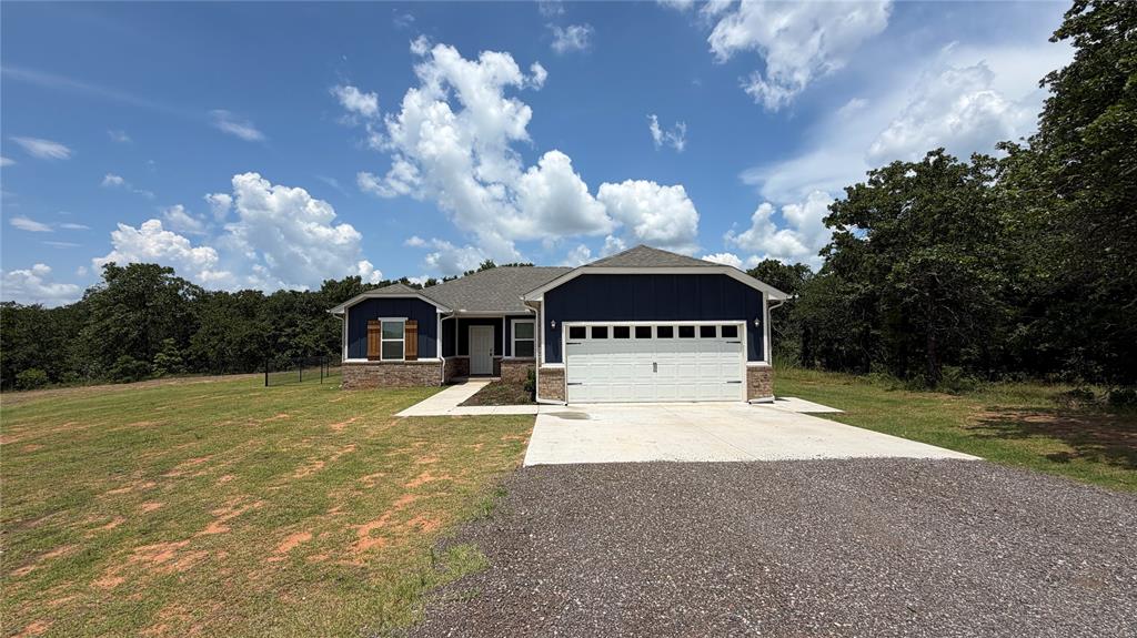 17009 Oak Ridge Circle Property Photo 2
