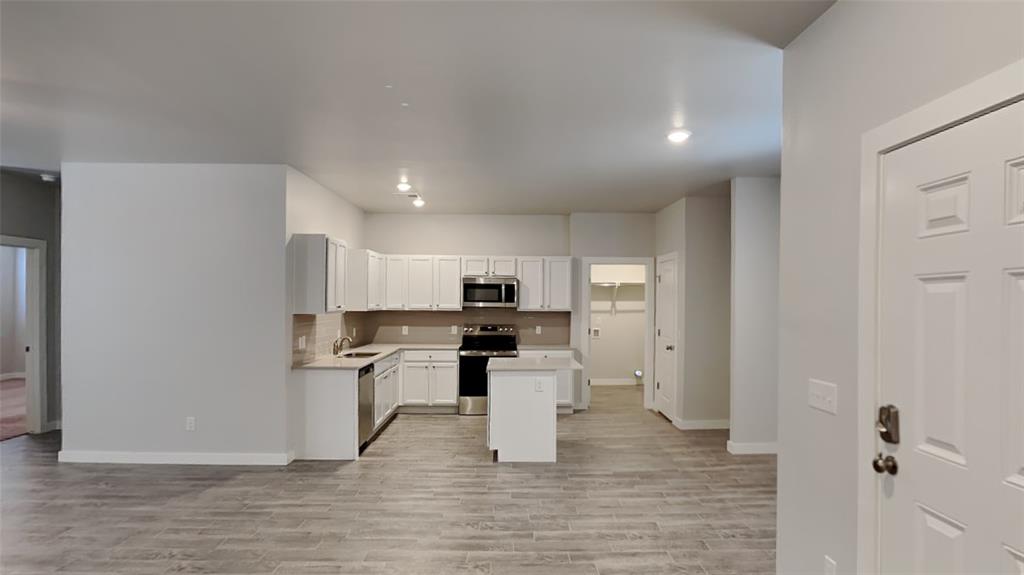 17009 Oak Ridge Circle Property Photo 6