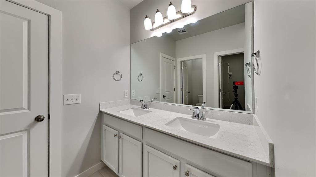 17009 Oak Ridge Circle Property Photo 18