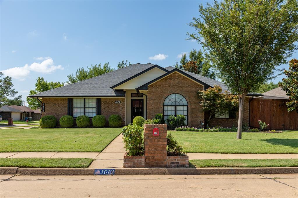1612 Glacier Lane Property Photo 1