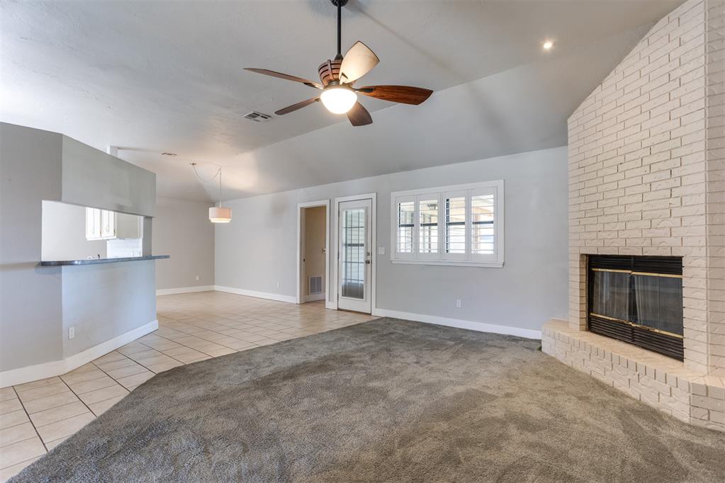 1612 Glacier Lane Property Photo 3