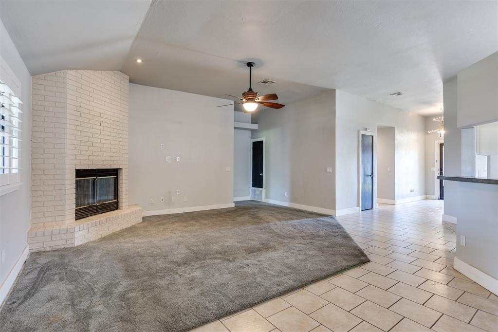1612 Glacier Lane Property Photo 4