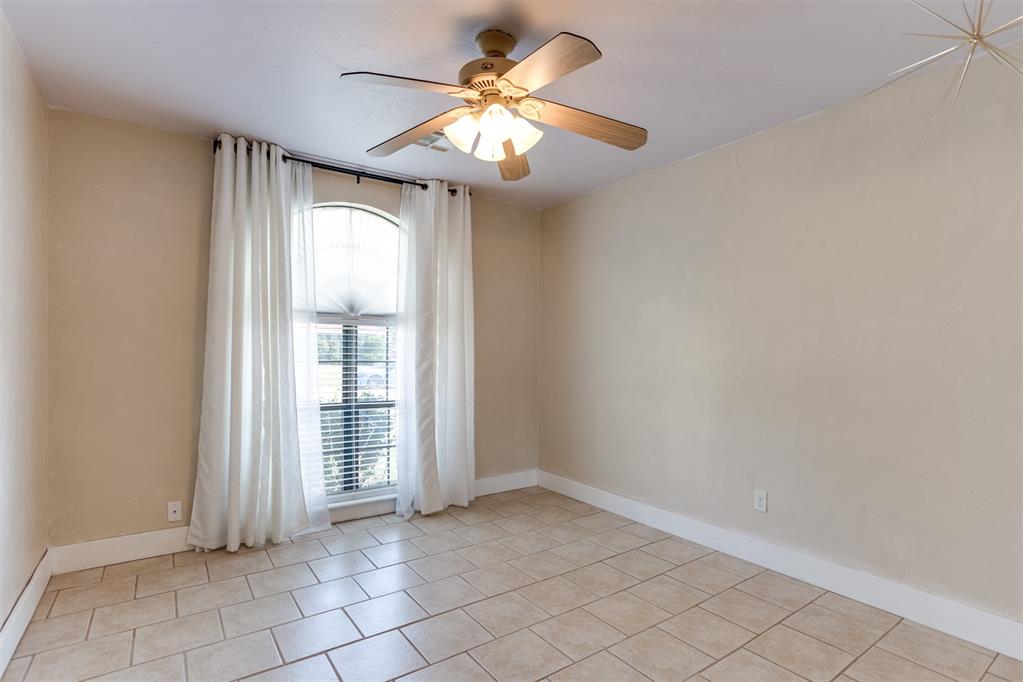 1612 Glacier Lane Property Photo 32