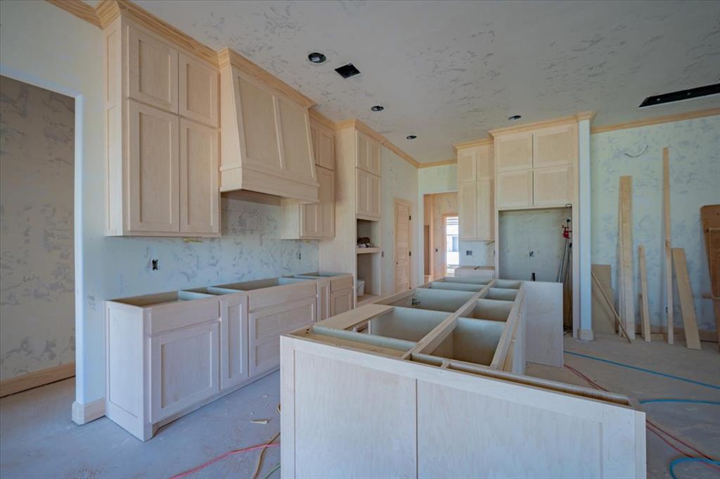 1111 Jozie Way Property Photo 8