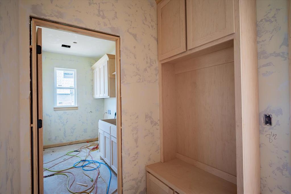 1111 Jozie Way Property Photo 19
