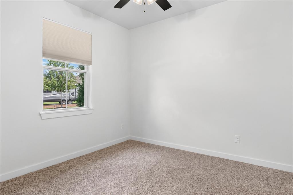 1364 Pineridge Circle Property Photo 8