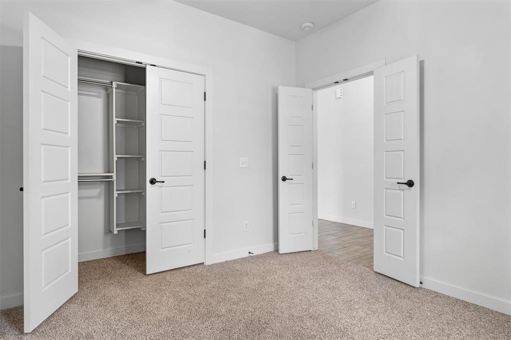 1364 Pineridge Circle Property Photo 9