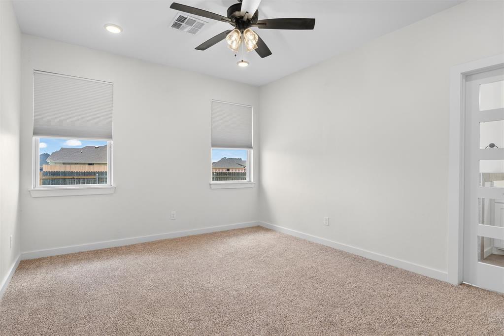 1364 Pineridge Circle Property Photo 16