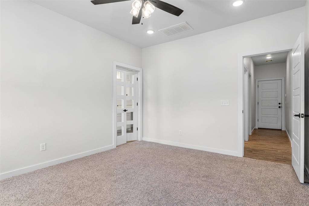 1364 Pineridge Circle Property Photo 17
