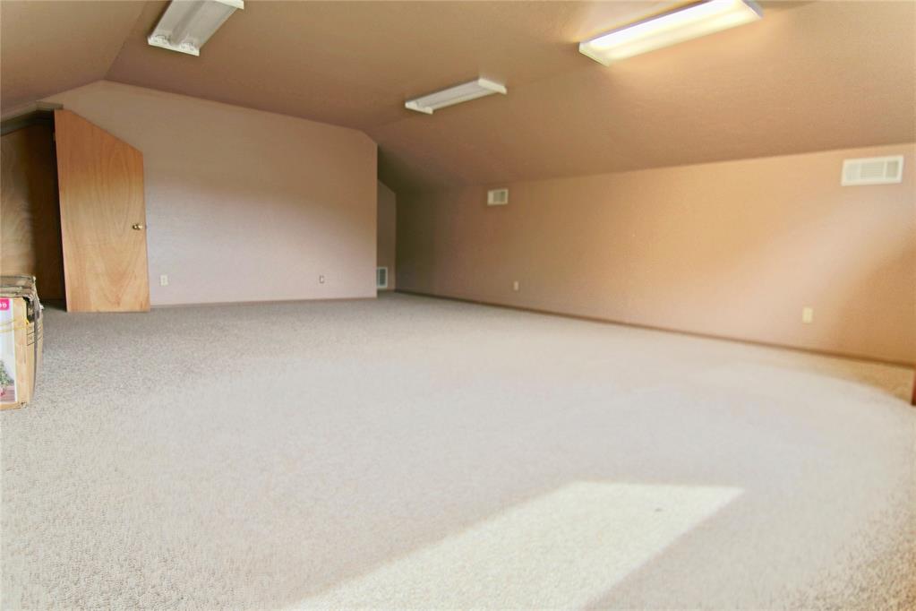 101 S Randall Avenue Property Photo 15