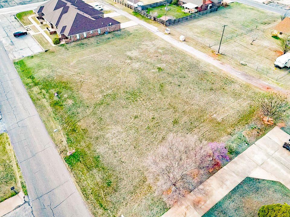 603 E Benton Avenue Property Photo 2